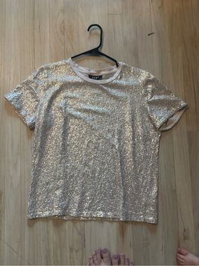Dkny Short Sleeve Sequin Tee in Champagne Glow